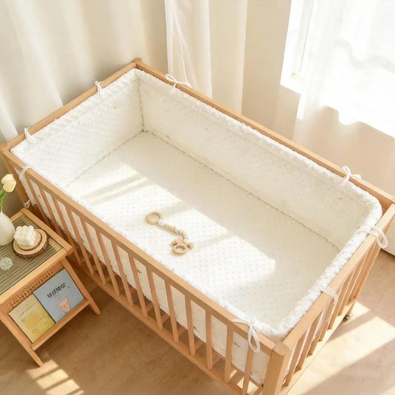 Infant  Baby Bumper Chichonera - огляд і ціна Baby Nursery Glider